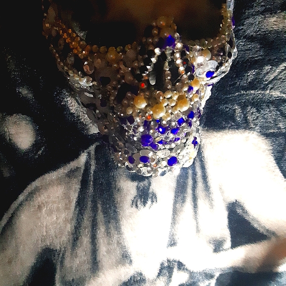 Purple Rhyme stone mask - Picture 3 of 3